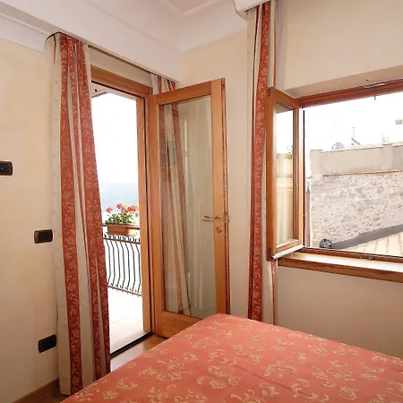 Hotel Castel Gandolfo 4*