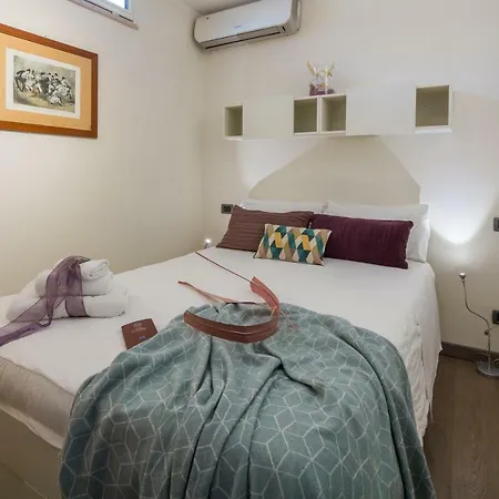 卡斯特甘多夫酒店 4*