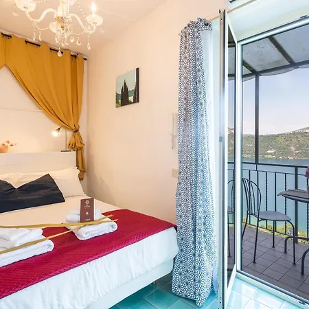 מלון Hotel Castel Gandolfo קסטל גנדולפו